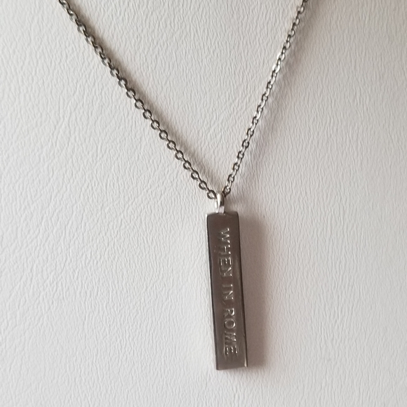 When in Rome necklace - Picture 9 of 10